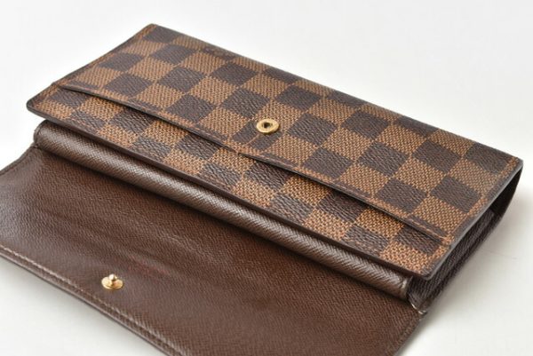 m2201 22 lv 11 Louis Vuitton Long Wallet Porte Tresor Damier