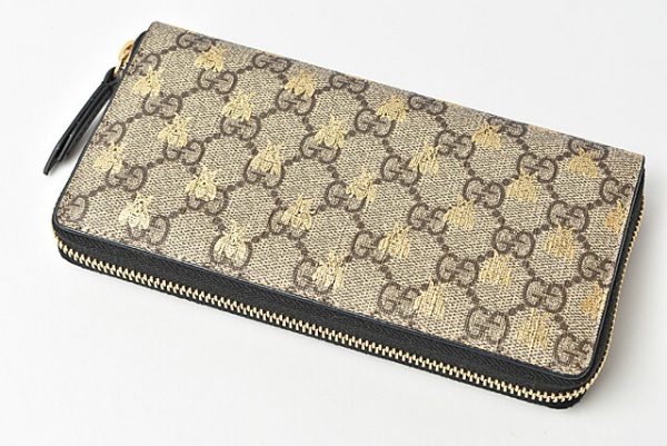 m2201 29 g 2 Gucci Wallet bee GG Supreme Beige