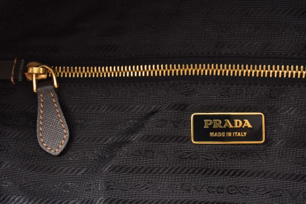 m2201 31 p 5 Prada 2Way Tote Bag Nylon Nero