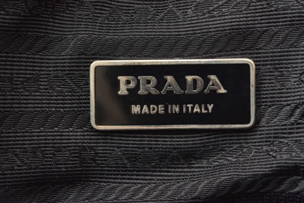 m2201 41 p 10 Prada Body Bag Nylon Tessuto Nero