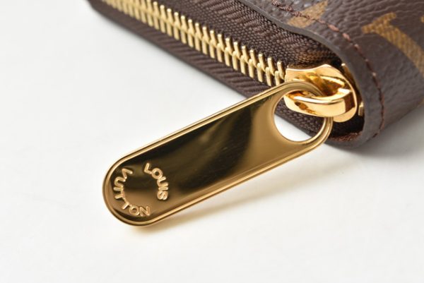 m2203 34 lv 3 Louis Vuitton Zippy Wallet Monogram