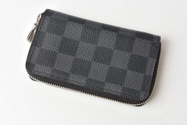 m2203 38 lv 2 Louis Vuitton Zippy Coin Mini Wallet Damier Graphite