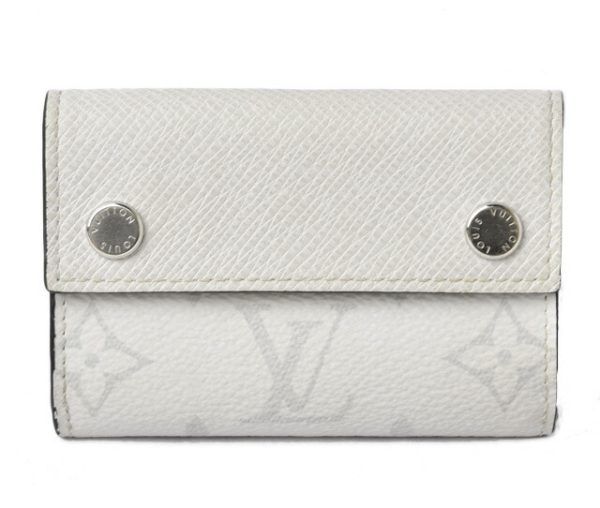 m2203 40 lv 1 Louis Vuitton Mini Wallet Discovery Wallet Taigarama Antarctica