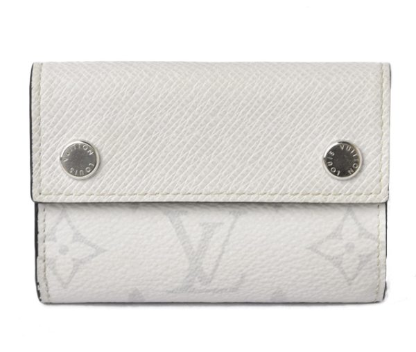 m2203 40 lv 1 Louis Vuitton Discovery Wallet Mini Taigarama Antarctica