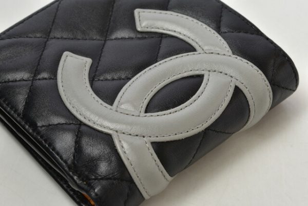 m2204 25 ch 9 Chanel Folding Wallet Cambon Line Black