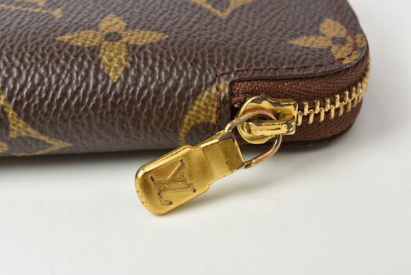 m2204 37 lv 4 Louis Vuitton Key Case Multicle Monogram Zipper