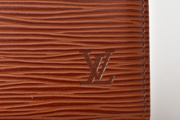 m2204 39 lv 3 Louis Vuitton Wallet Portomonebier Epi Kenyan Brown