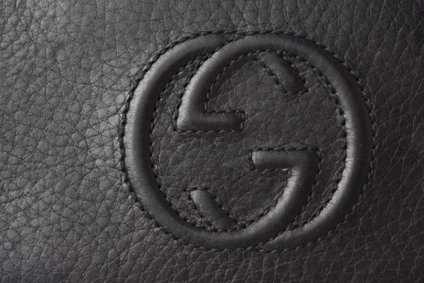 m2204 43 g 2 Gucci Wallet Soho Interlocking G Black