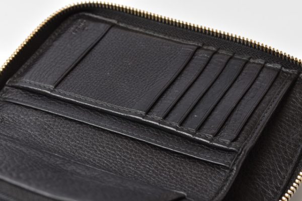 m2204 43 g 6 Gucci Wallet Soho Interlocking G Black