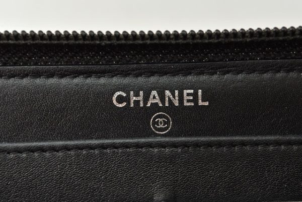 m2205 23 ch 9 CHANEL Long Wallet Boy Chanel Caviar Skin Mint Green