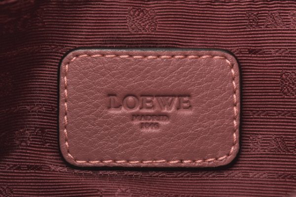 m2208 37 lo 10 Loewe 2way Clutch Pouch Lambskin Pink