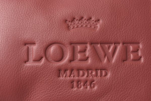 m2208 37 lo 5 Loewe 2way Clutch Pouch Lambskin Pink