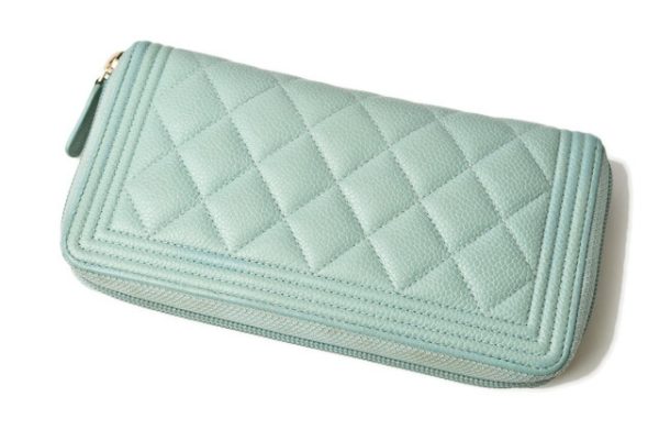 m2208 6 ch 2 CHANEL Long Wallet Boy Chanel Caviar Skin Mint Green