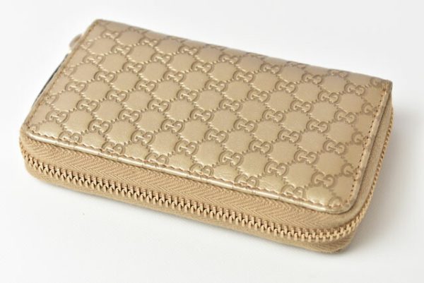 m2209 50 g 2 Gucci Coin Case Micro Guccisima