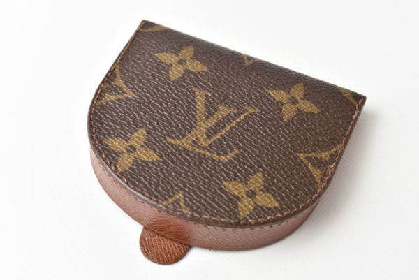 m2209 51 lv 1 Louis Vuitton Porte Monet Coin Case Monogram Brown