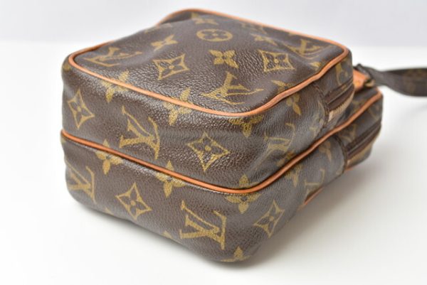 m2210 13 lv 9 Louis Vuitton Shoulder Bag Pochette Mini Amazon Monogram