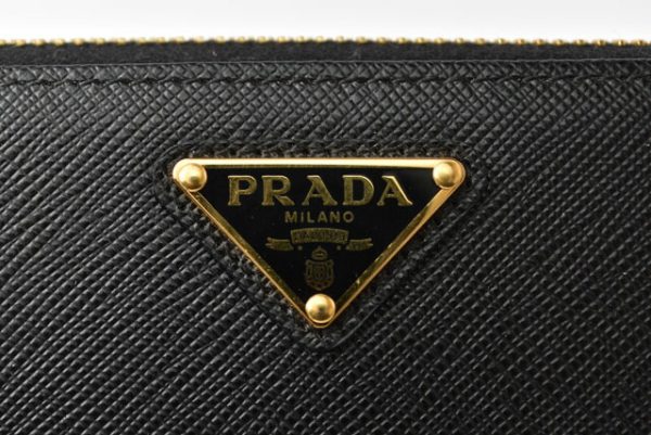 m2210 7 p 3 Prada Long Wallet Saffiano Triang Black