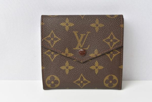 m2211 11 lv 2 Louis Vuitton Wallet Monogram