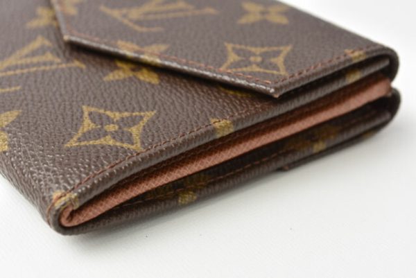 m2211 11 lv 9 Louis Vuitton Wallet Monogram