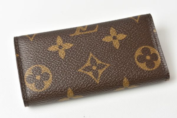 m2211 12 lv 10 Louis Vuitton Key Case Multicle Monogram