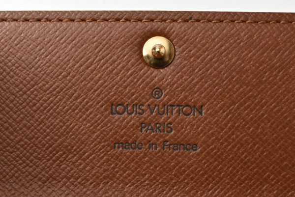 m2211 12 lv 5 Louis Vuitton Key Case Multicle Monogram