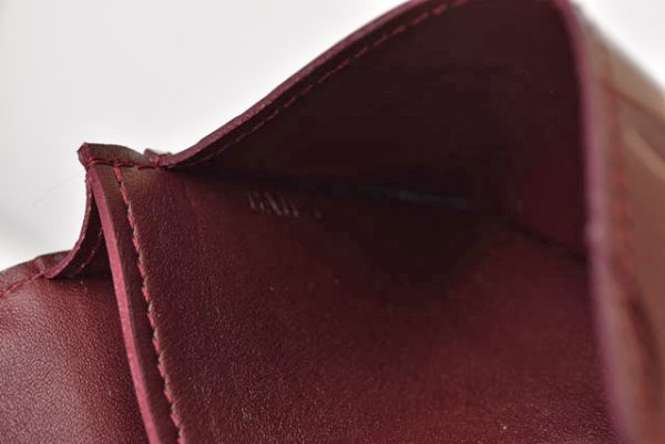 m2211 26 lv 8 Louis Vuitton Anvelop Mini Wallet Vernis Rouge