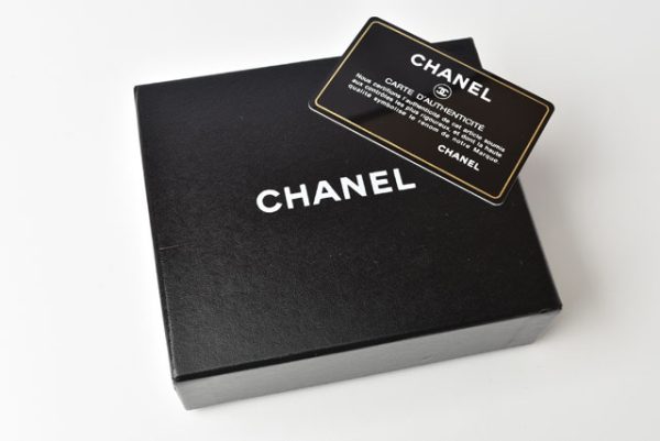 m2211 46 c 13 CHANEL Long Wallet Quilted Matelasse Caviar Skin Black