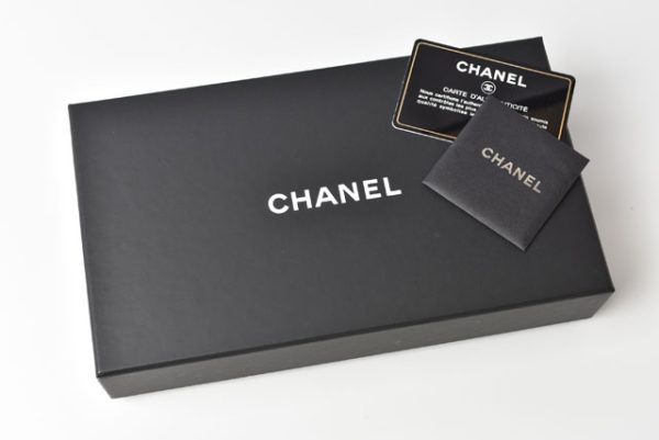 m2211 47 c 11 CHANEL Long Wallet Camellia Blue