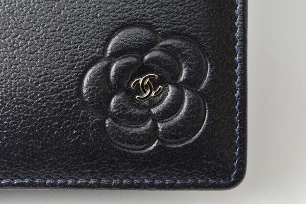 m2211 47 c 4 CHANEL Long Wallet Camellia Blue