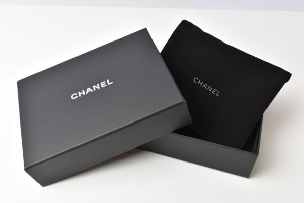 m2211 54 ch 11 CHANEL Chain Mini Wallet Lambskin Black