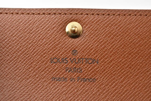 m2212 22 lv 5 Louis Vuitton Key Case Multicle Monogram