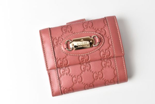 m221216 41 g 2 Gucci Guccisima Wallet Pink