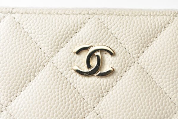 m2301 14 ch 2 CHANEL Medium Wallet Quilted Matelasse Caviar Skin White