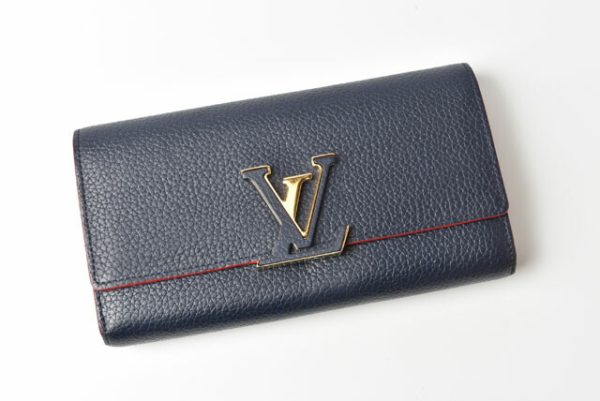 m2301 3 lv 2 Louis Vuitton Capucines Wallet Long Marine Rouge