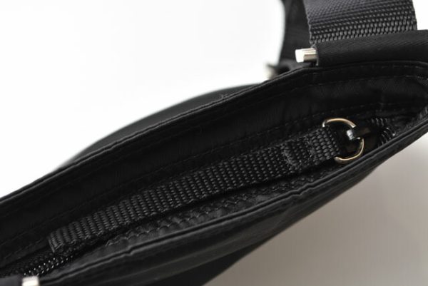 m2301 33 p 6 Prada Body Bag Nylon Tessuto Nero