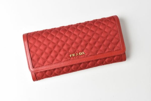 m2302 50 p 2 Prada Long Wallet Pass Case Nylon Quilting Fiocco Red