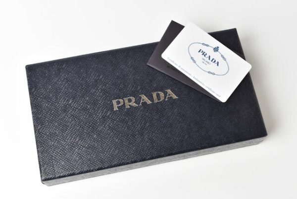 m2302 52 p 9 Prada Long Wallet City Calf Nero