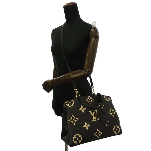 m45842 06 Louis Vuitton Grand Palais MM Handbag Monogram Empreinte Black