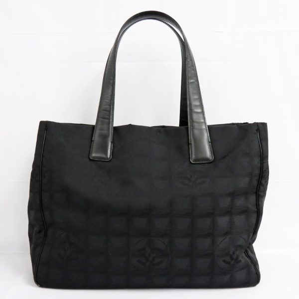 n2311 05 303848sh 01 Chanel Line Tote MM Black Calfskin Black Handbag