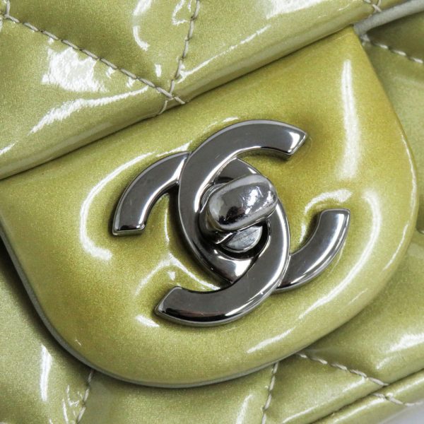 n2312 05 304317sh 05 Chanel Mini Matelasse Chain Shoulder Bag Green Patent