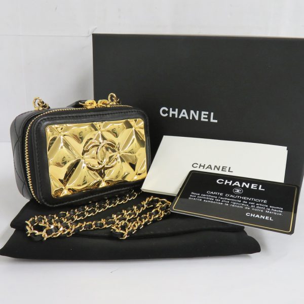 n2402 06 300504sh 09 Chanel Matelasse Vanity Case Chain Shoulder Pochette Black Lambskin GD No 31 Card Case Black