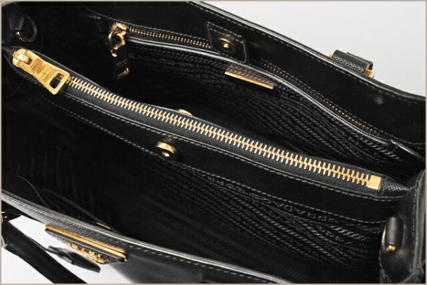 p 16 005 4 Prada 2Way Saffiano Handbag Nero