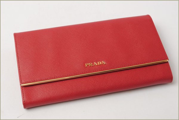 p 16 100 4 Prada Long Wallet Clutch Saffiano Red