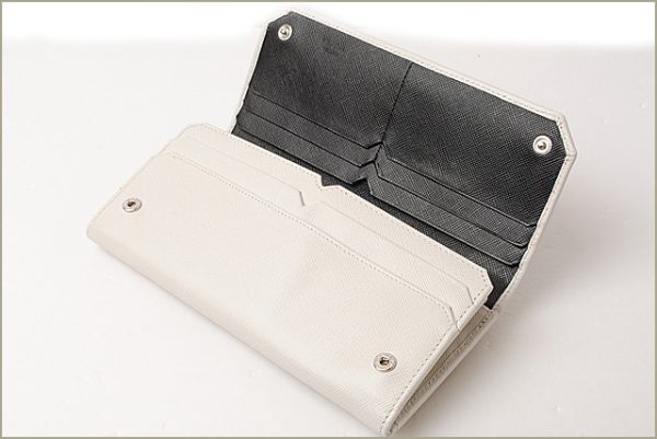 p 16 124 2 Prada Long Wallet Saffiano White Black