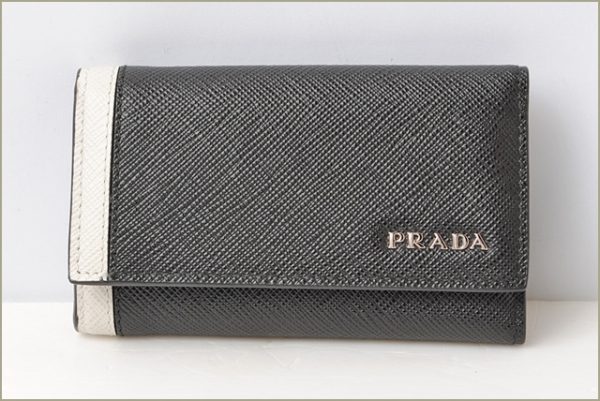 p 16 201 2 Prada Line Saffiano Key Case Nero Talco