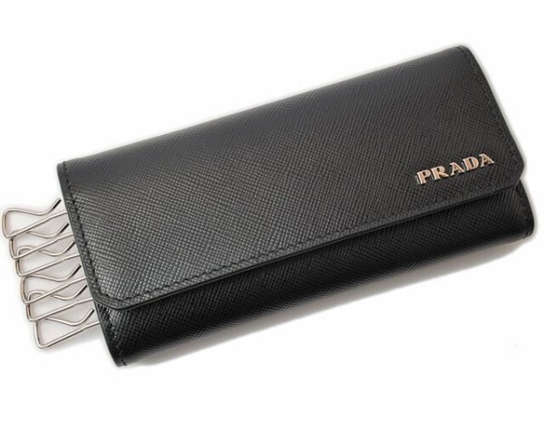 p 16 212 1 Prada Corner Saffiano Key Case Nero