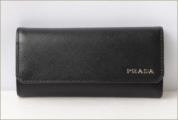 p 16 212 2 Prada Corner Saffiano Key Case Nero