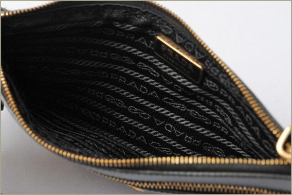 p 17 018 3 Prada 2Way Saffiano Clutch Bag Nero