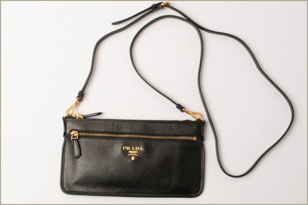 p 17 018 5 Prada 2Way Saffiano Clutch Bag Nero