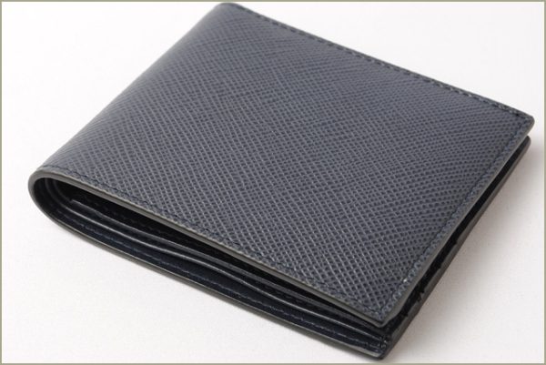 p 17 180 4 Prada Folding Wallet BillfSaffiano Baltico